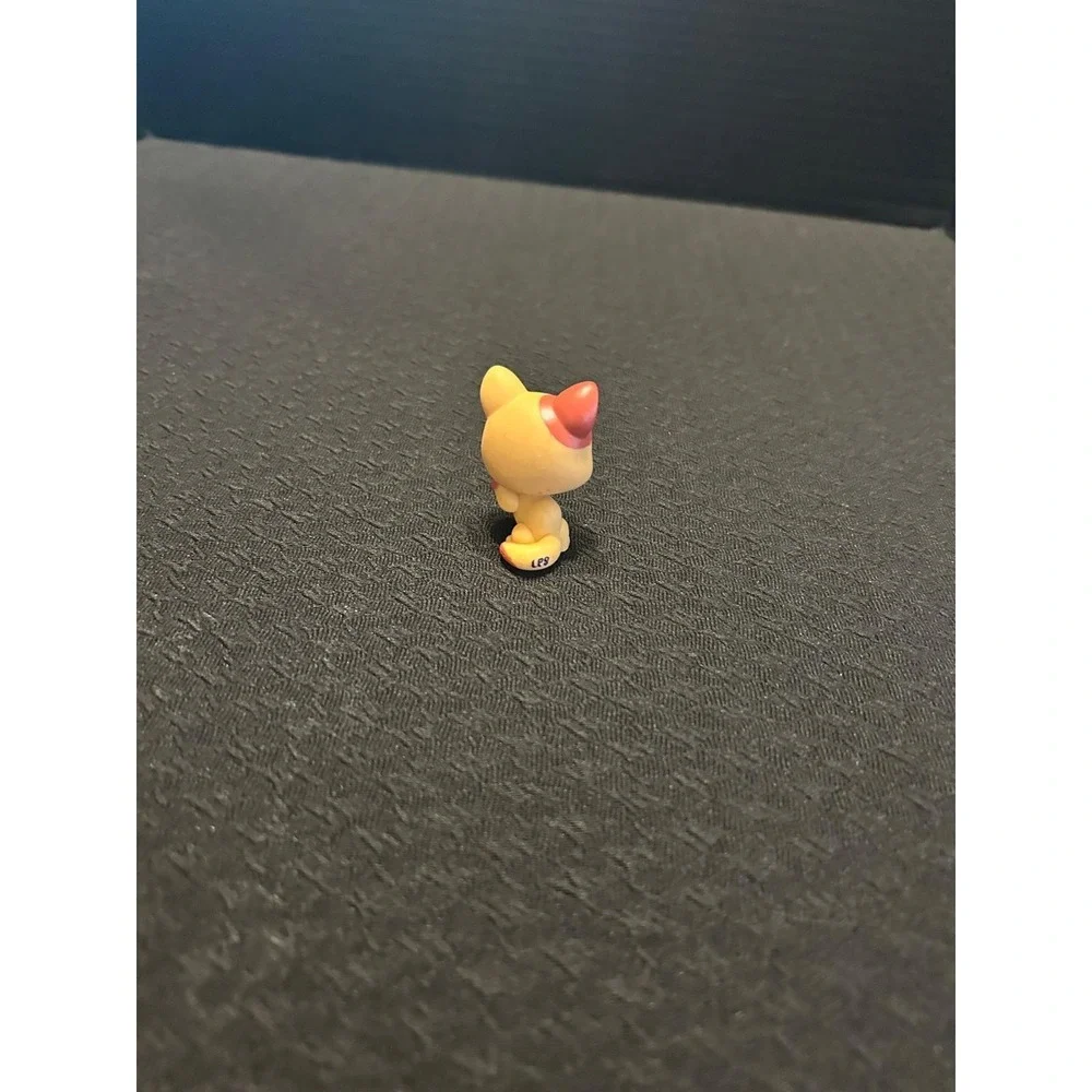 Vintage Authentic Littlest Pet Shop Cat #2355